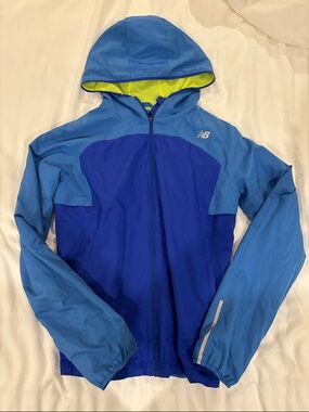 New Balance Two-Tone Blue Hooded Light Jacket with Lime Lining